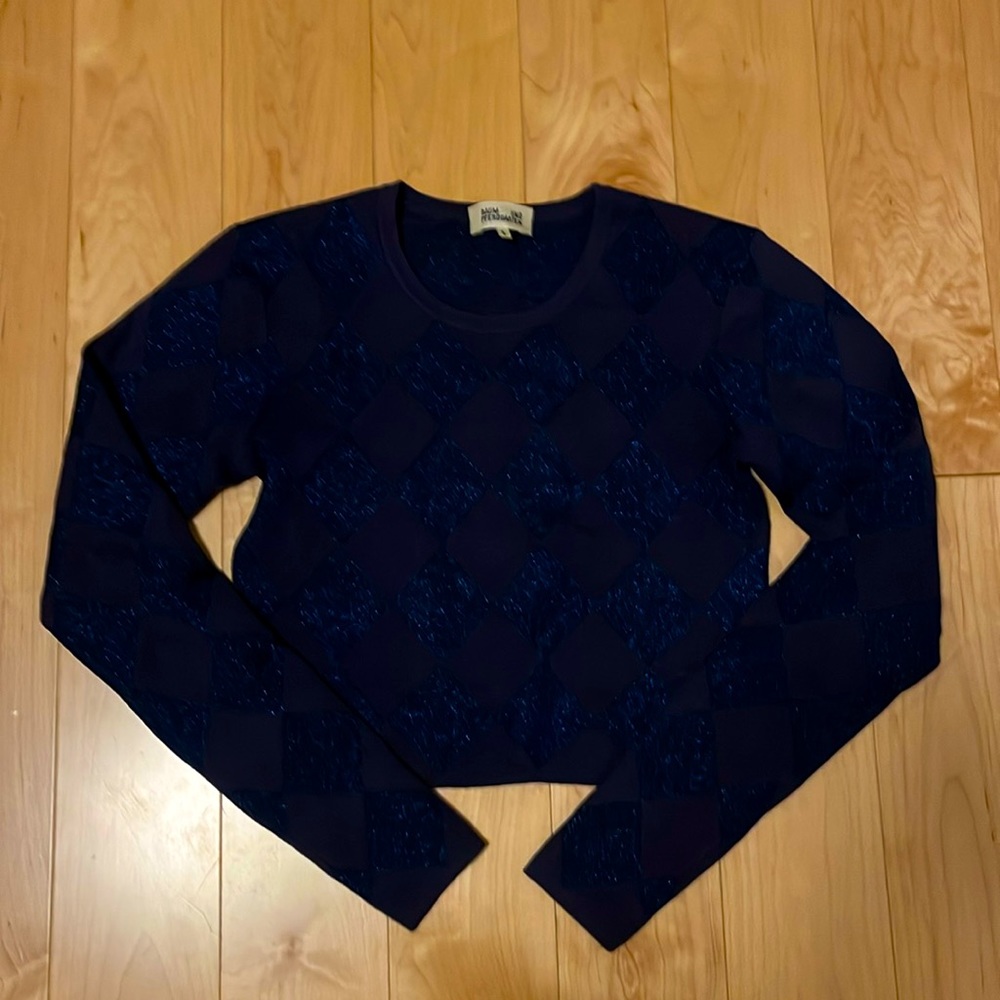 Blue knot cropped top with shiny diamond deatails